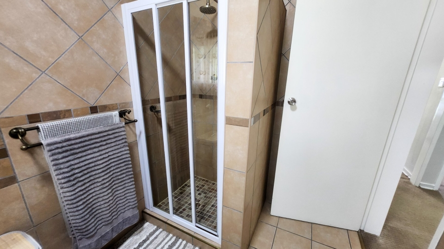 4 Bedroom Property for Sale in Wilgenhof Free State